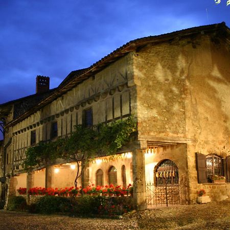 Hostellerie Du Vieux Perouges Exterior photo